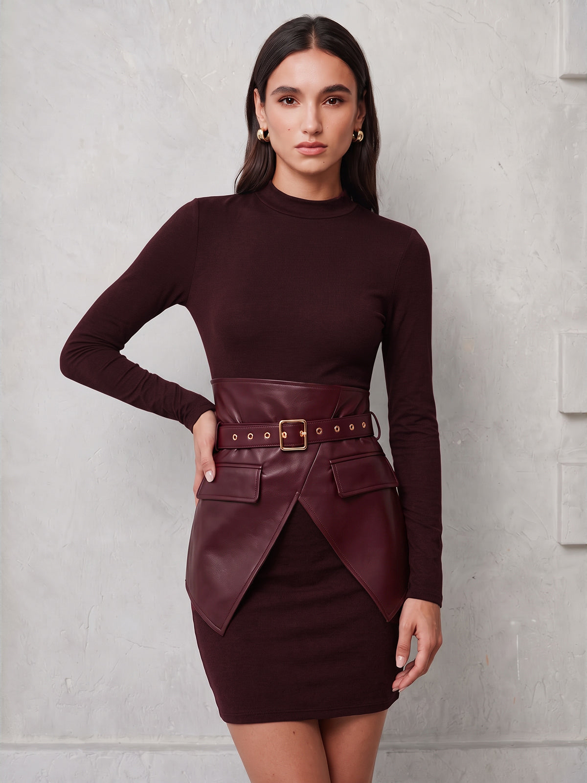 Vestido de punto con superposición de corsé de imitación de piel