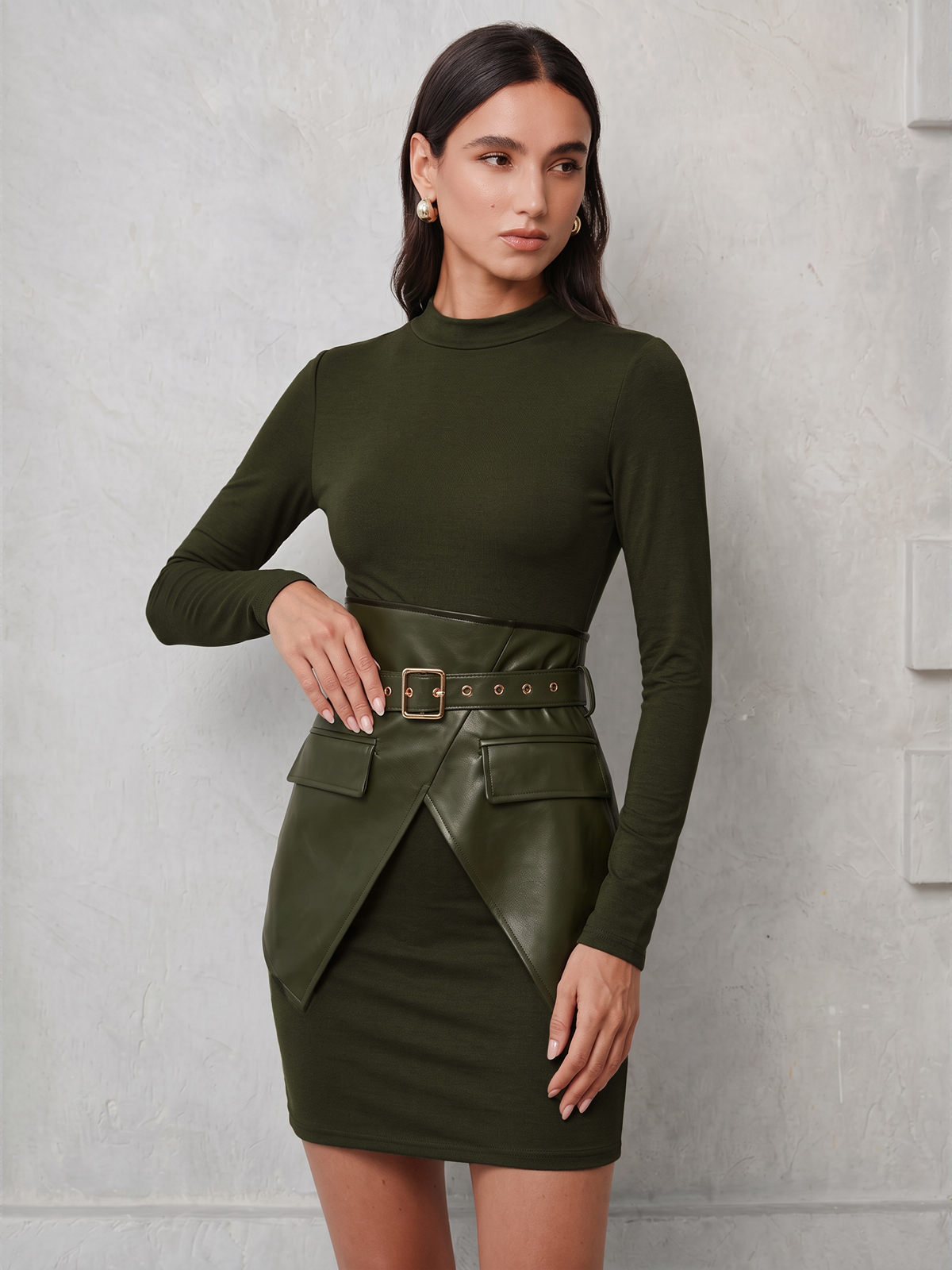 Vestido de punto con superposición de corsé de imitación de piel