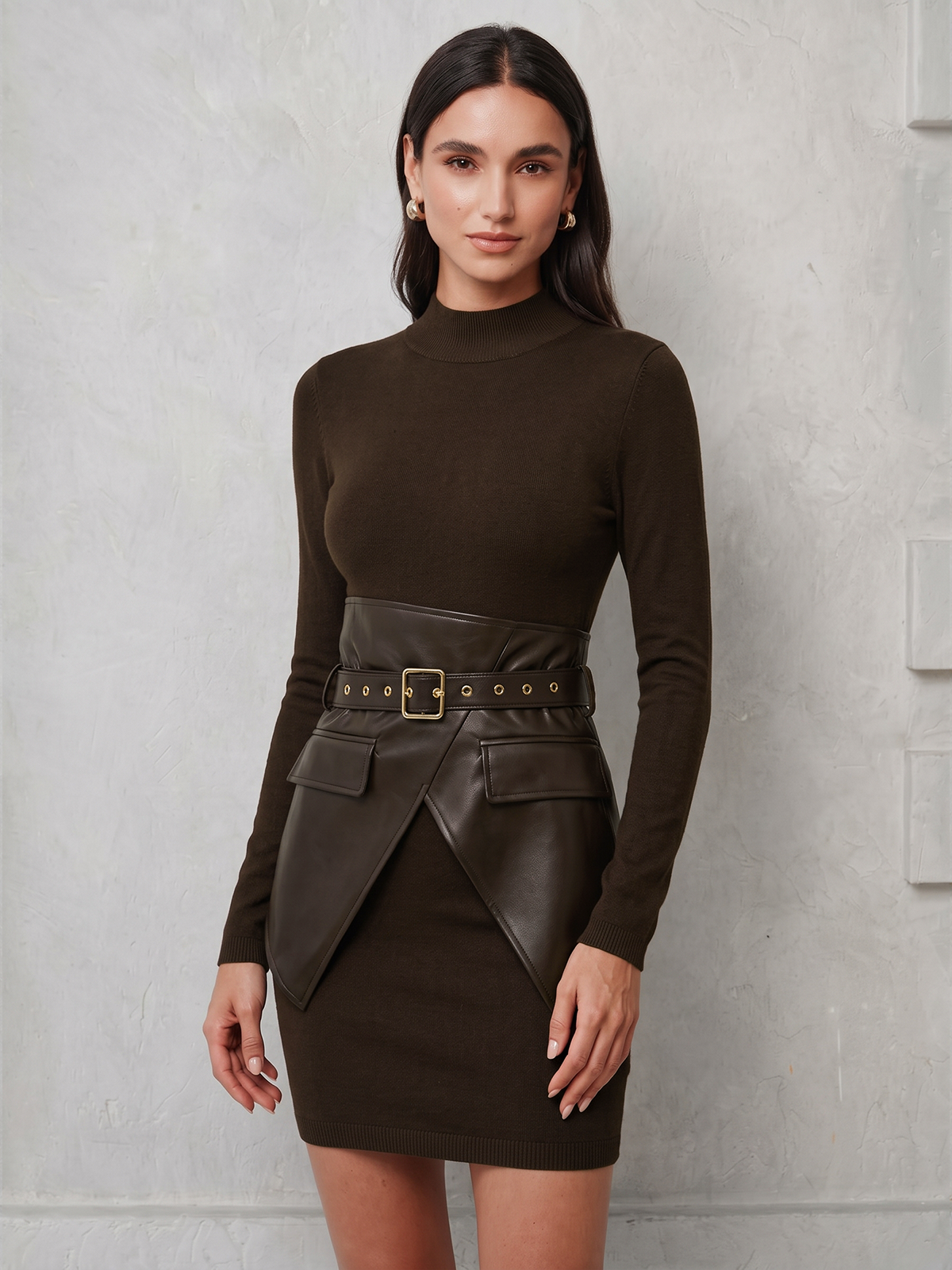 Vestido de punto con superposición de corsé de imitación de piel